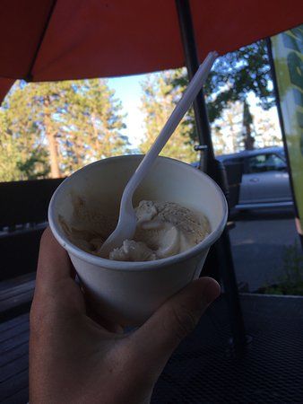 Poppy's Frozen Yogurt & Waffle Shop